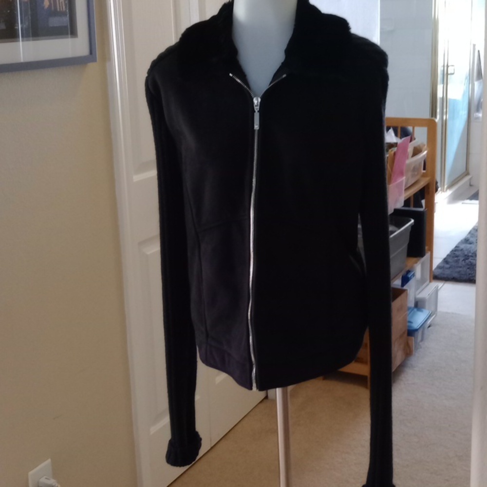 Nils sportswear black suede chunky cardigan w/faux fur collar size medium